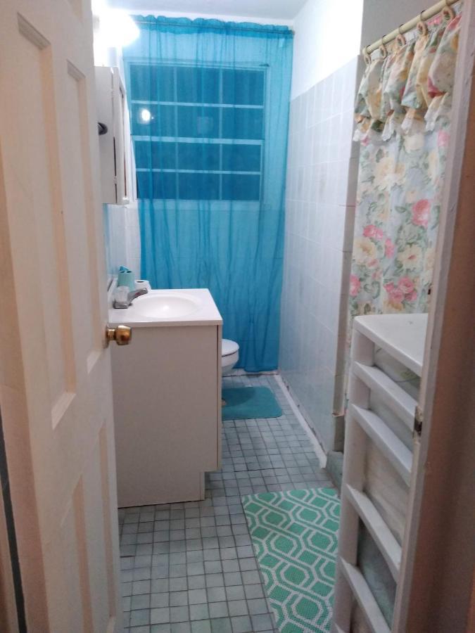 Figueroa Guest Rooms In Country Club San Juan Esterno foto
