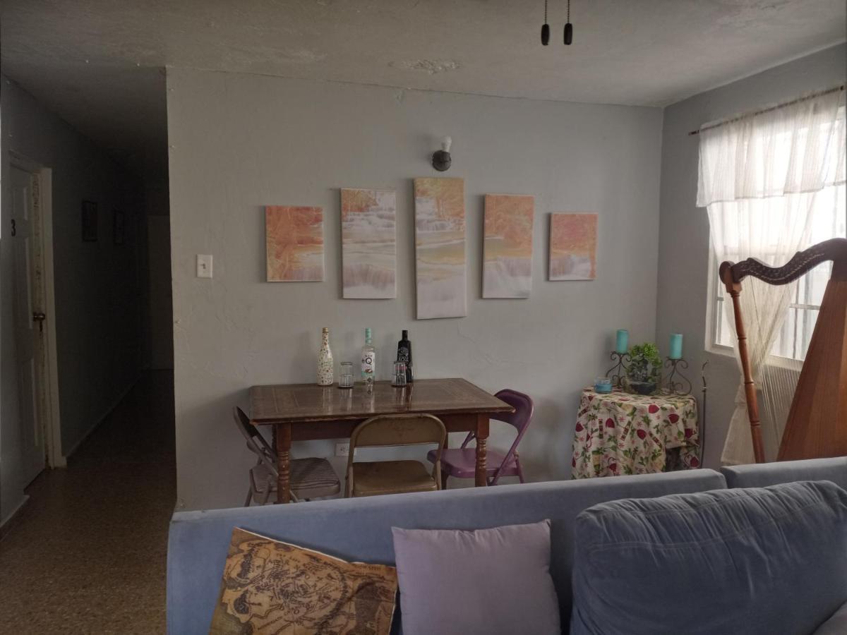 Figueroa Guest Rooms In Country Club San Juan Esterno foto