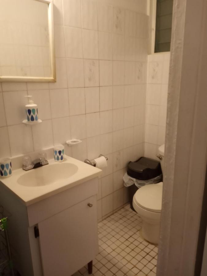Figueroa Guest Rooms In Country Club San Juan Esterno foto