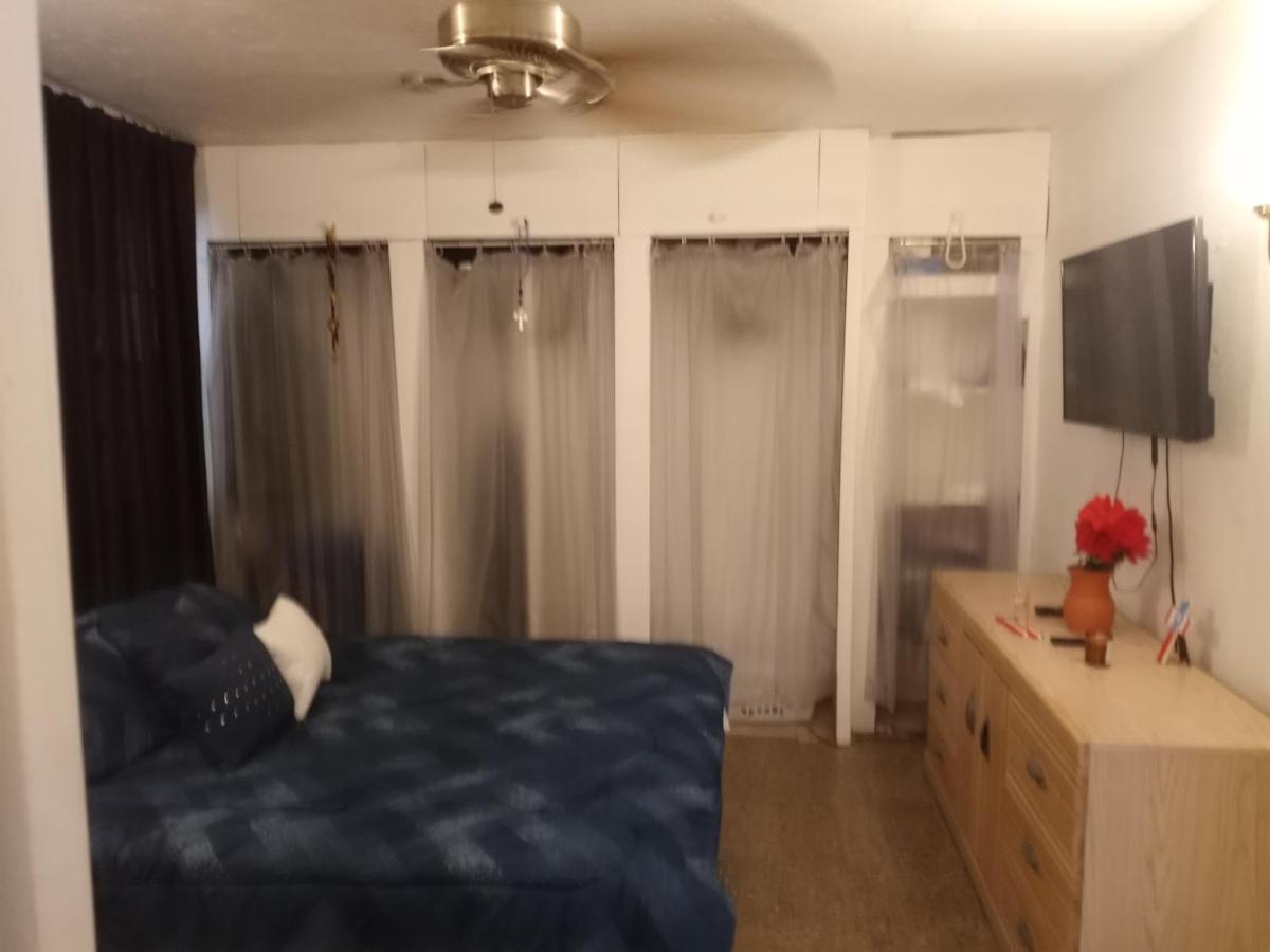 Figueroa Guest Rooms In Country Club San Juan Esterno foto